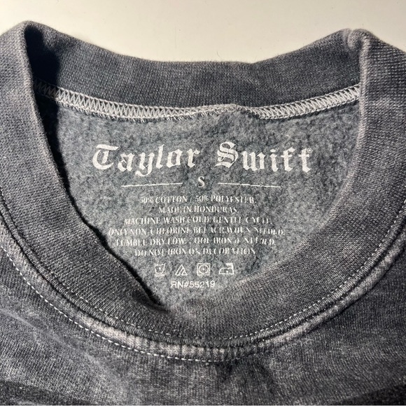 Taylor Swift Reputation Merch Crewneck - Picture 2 of 2